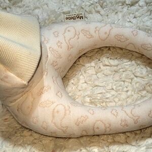 Newborn baby bottle self feeder